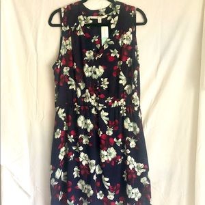 NWT 41 Hawthorn Floral Sleeveless Dress
